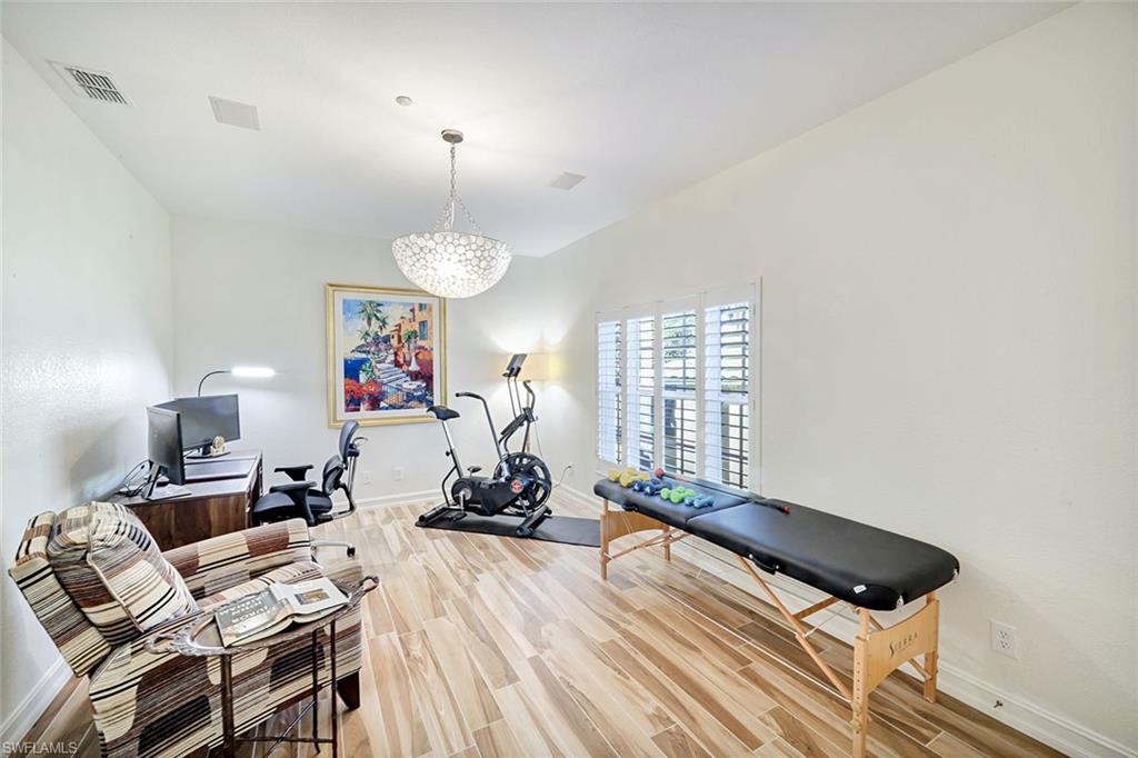 PALM COLONY - Residential