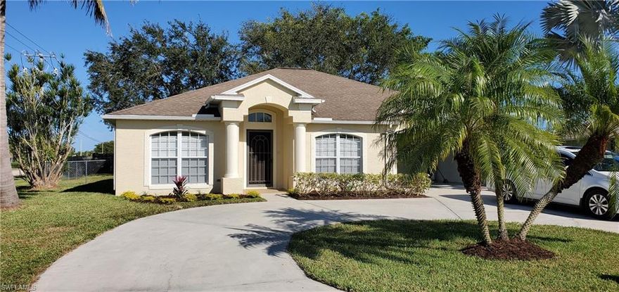 Beautiful home in fast growing area of Cape Coral