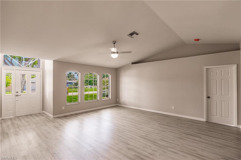 SAN CARLOS PARK - Residential