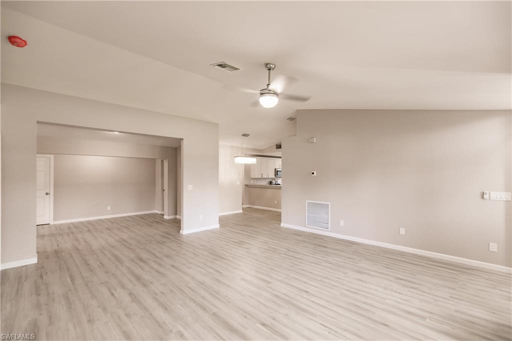 SAN CARLOS PARK - Residential