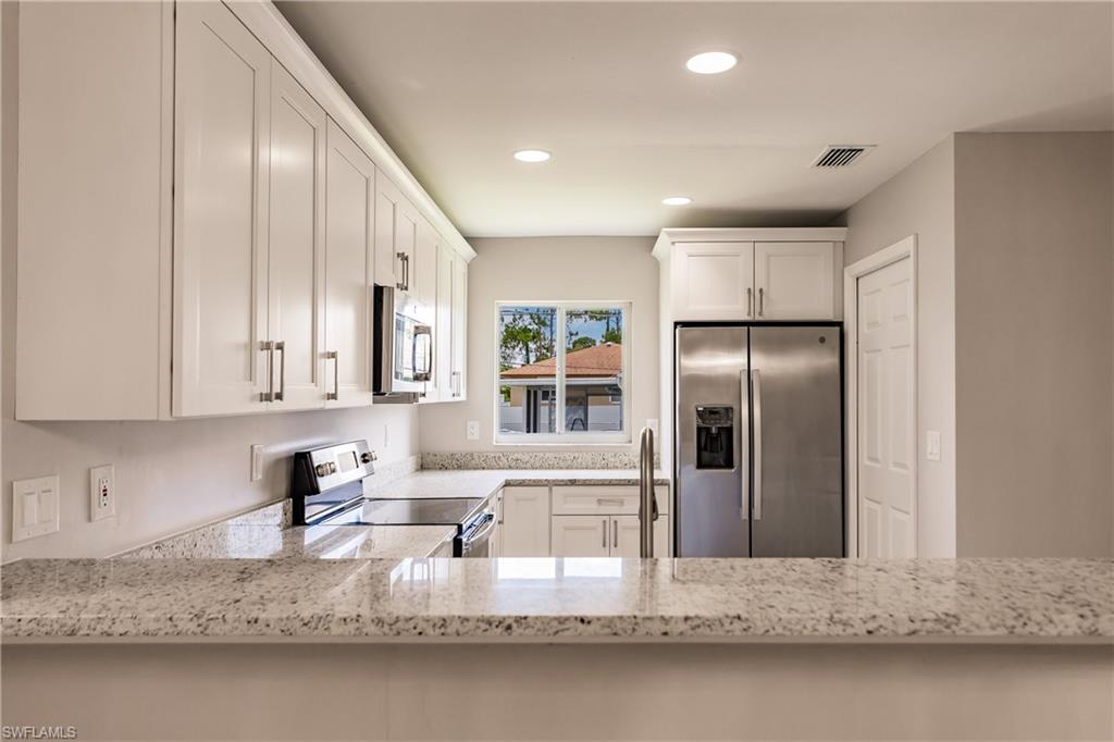 SAN CARLOS PARK - Residential