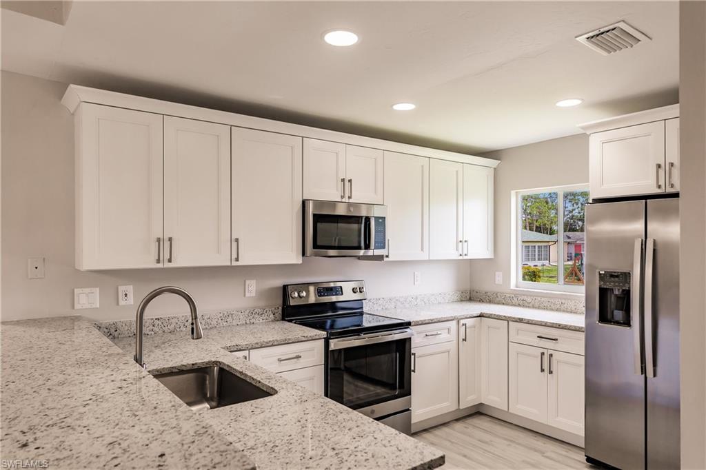 SAN CARLOS PARK - Residential