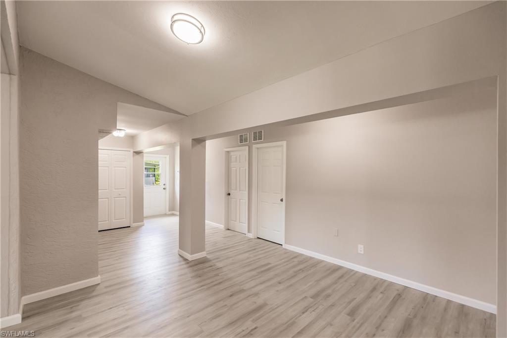 SAN CARLOS PARK - Residential