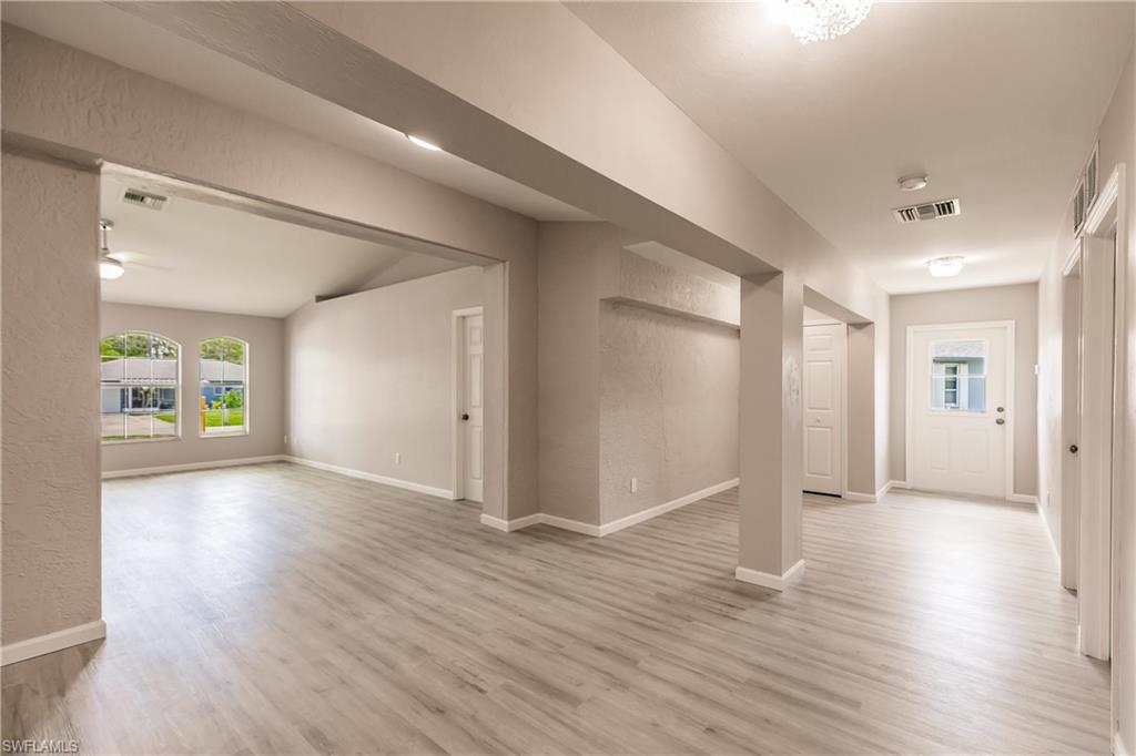 SAN CARLOS PARK - Residential