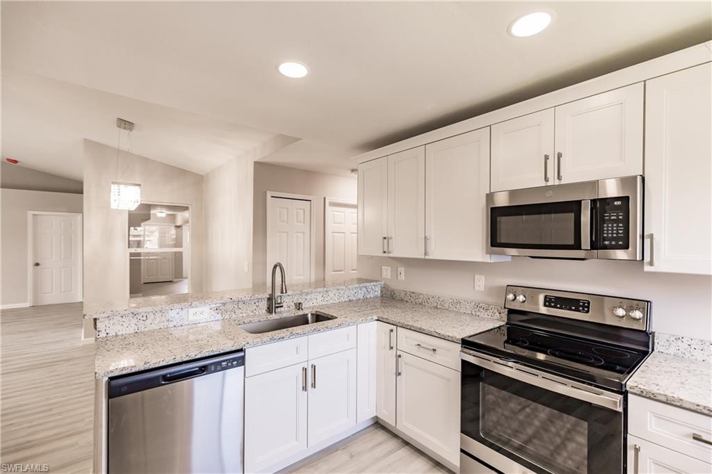 SAN CARLOS PARK - Residential