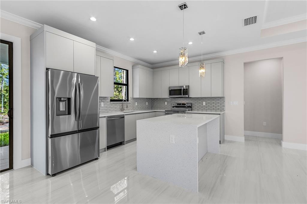 GOLDEN GATE ESTATES - Residential