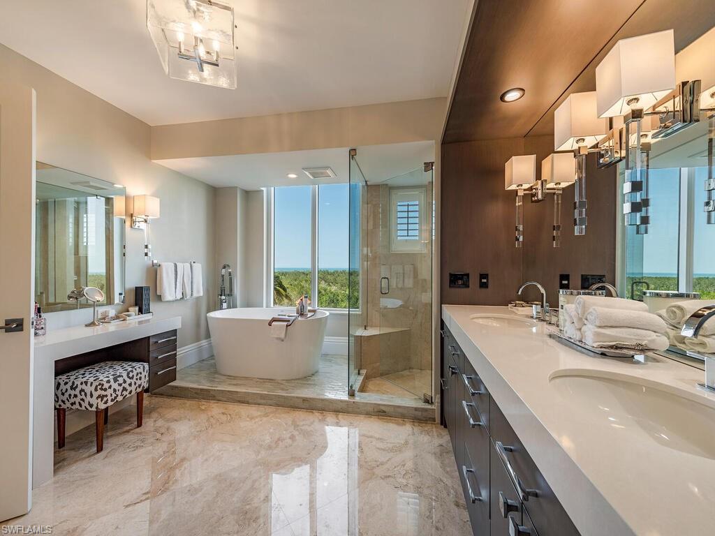 CAP FERRAT - Residential