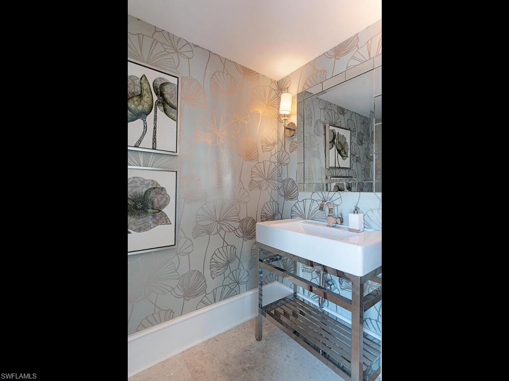 VENETIAN VILLAS - Residential