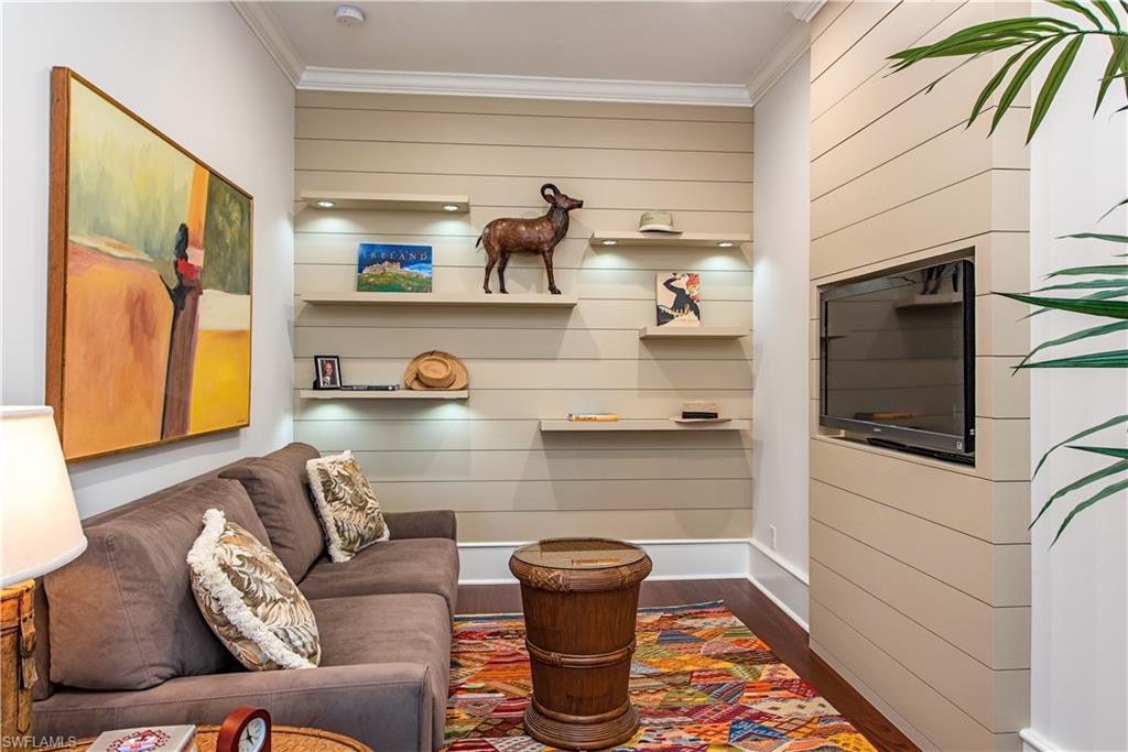 VENETIAN VILLAS - Residential