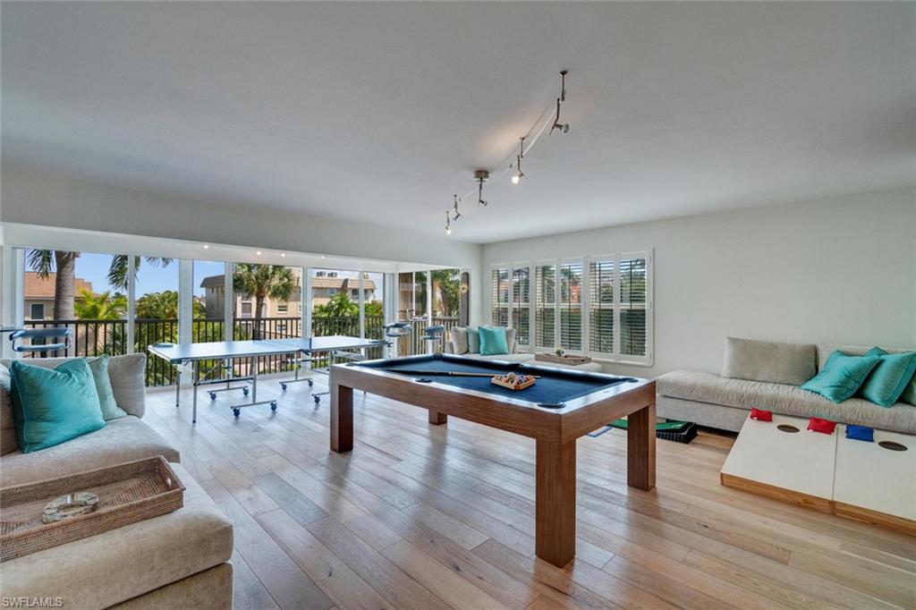 SAND CASTLE - Residential