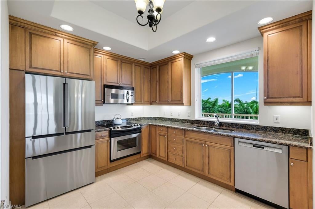 2748 Tiburon BLVD E C502