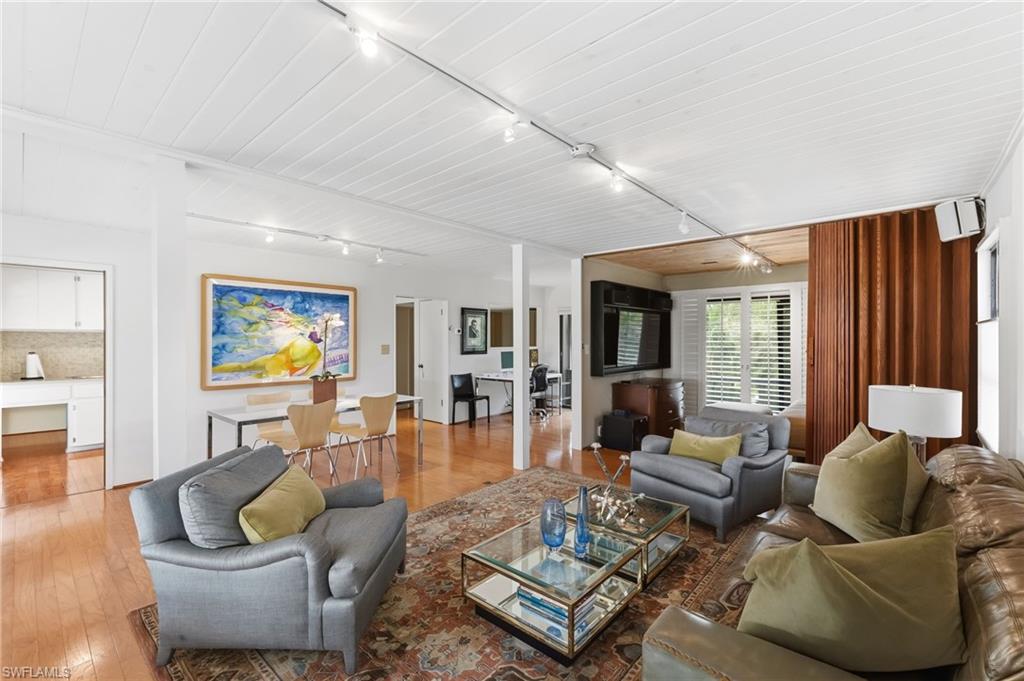 PALMLEE PARK - Residential