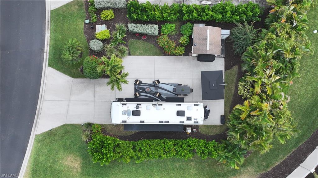 PELICAN LAKE RV RESORT - Land