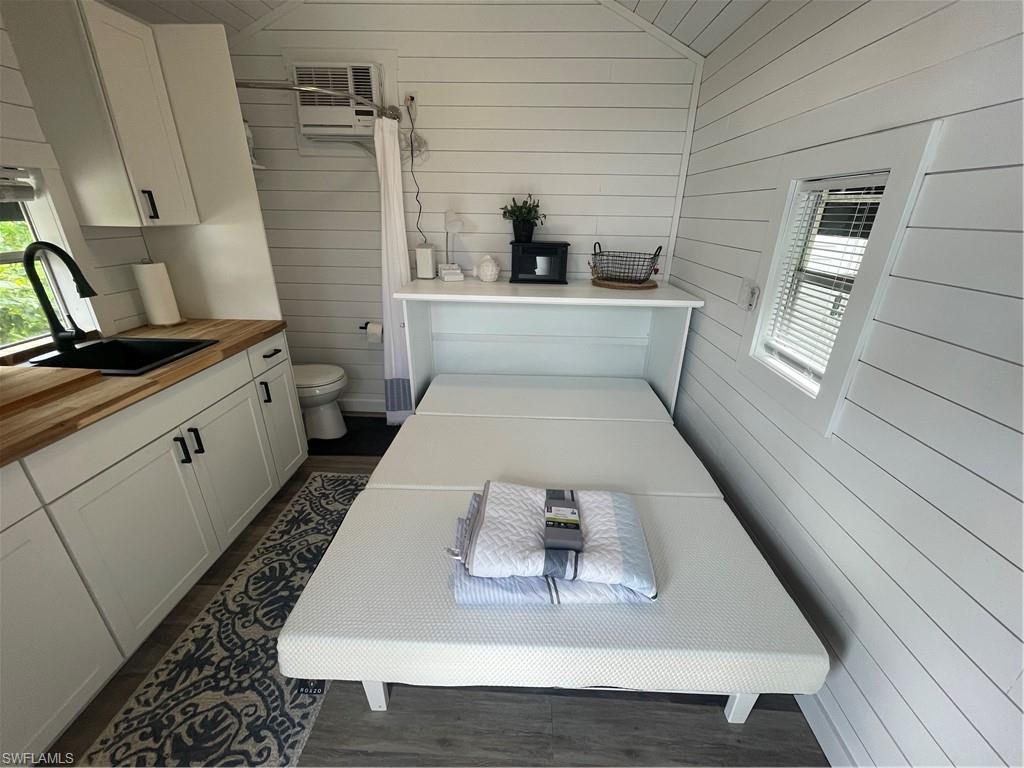 PELICAN LAKE RV RESORT - Land