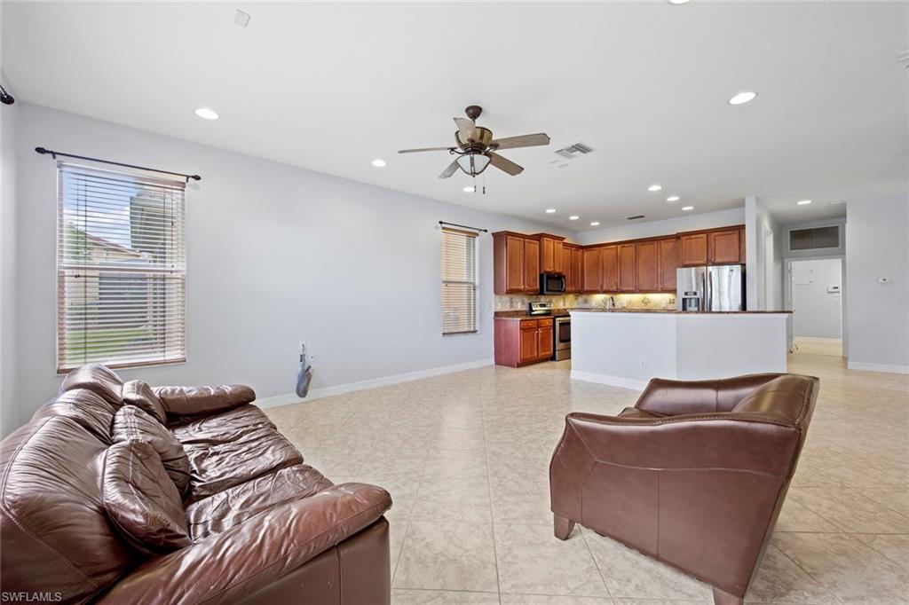 BOTANICA LAKES - Residential