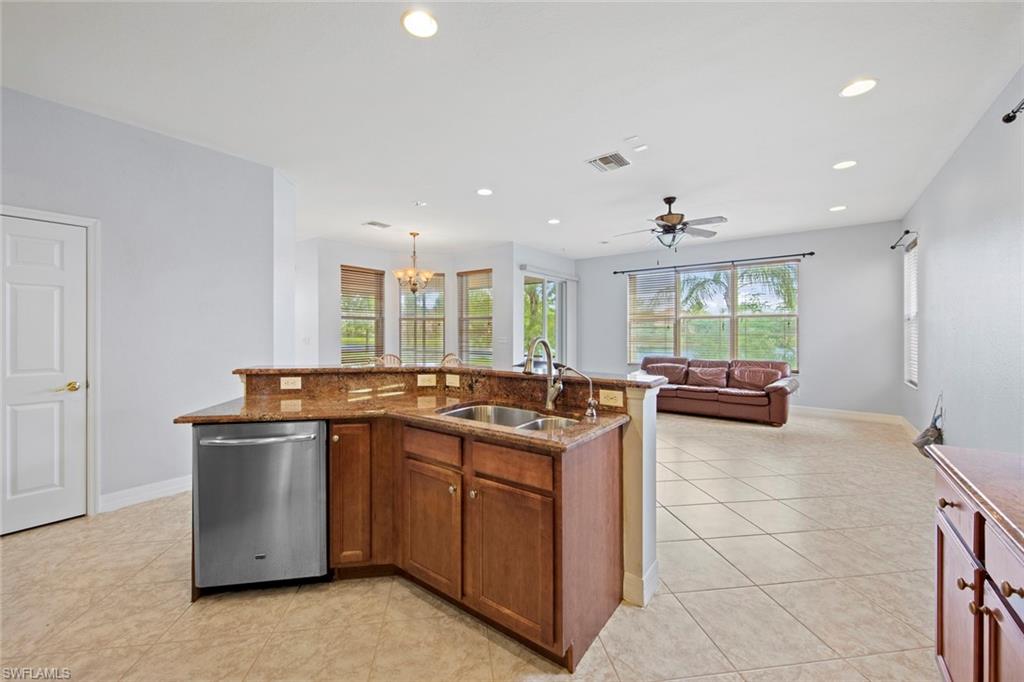 BOTANICA LAKES - Residential