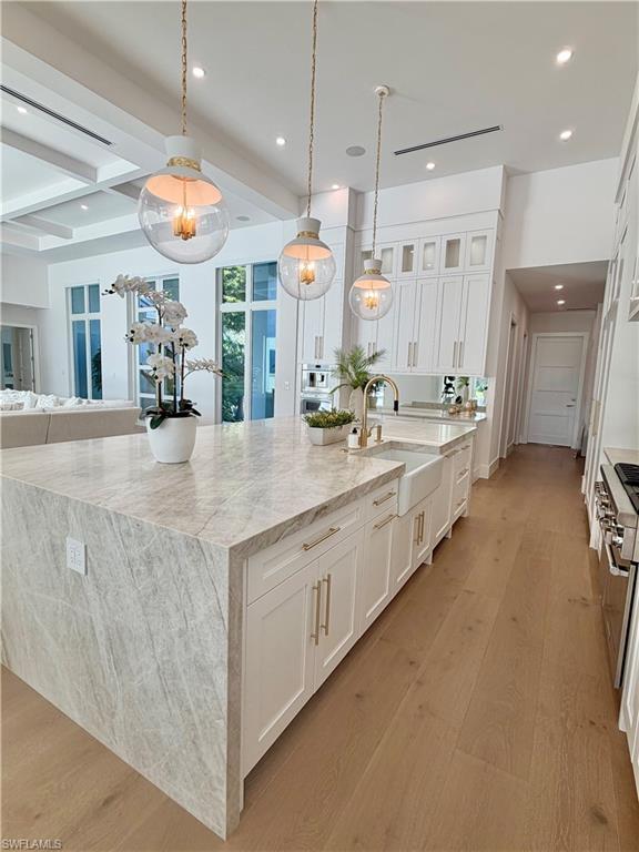 LIVINGSTON WOODS - Residential