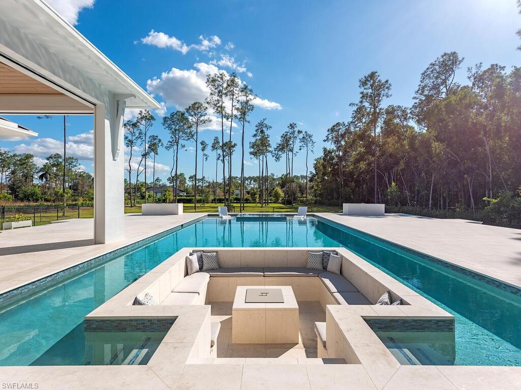 LIVINGSTON WOODS - Residential