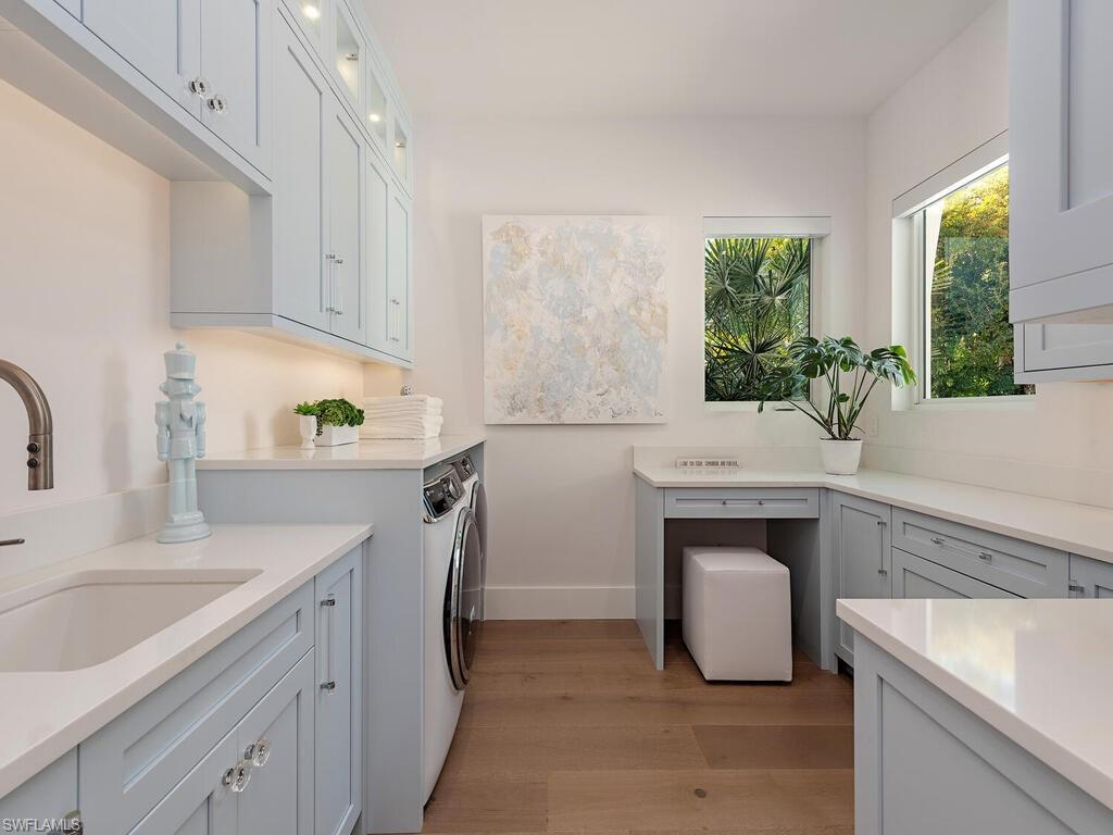 LIVINGSTON WOODS - Residential