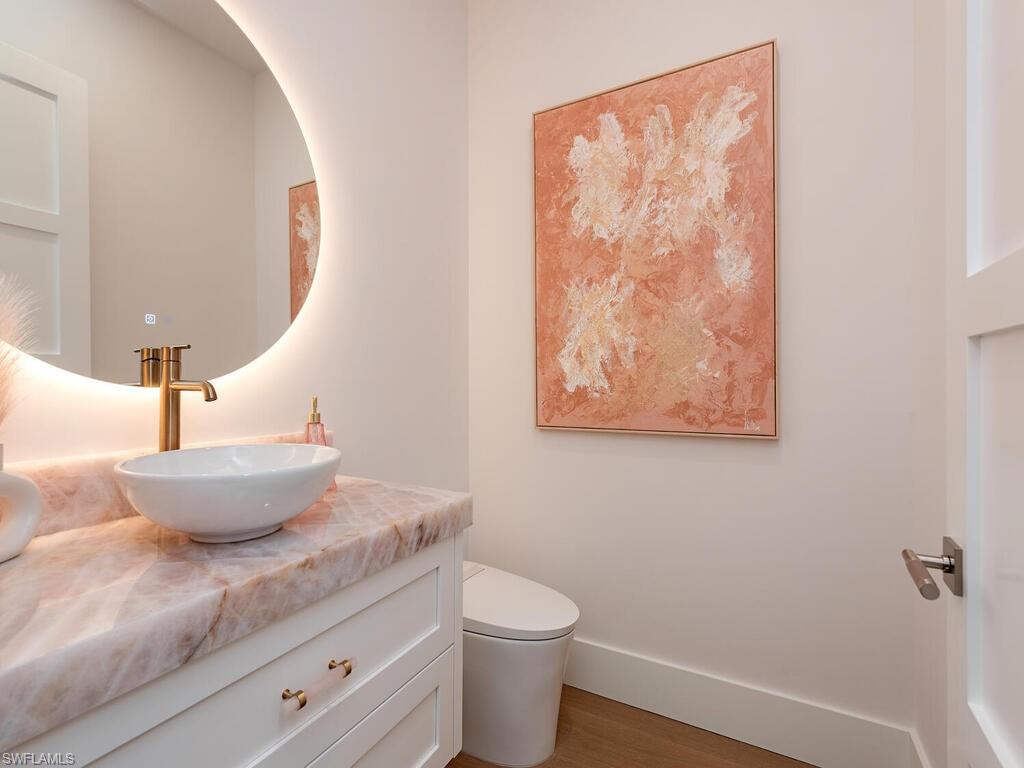 LIVINGSTON WOODS - Residential