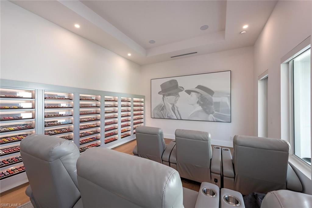 LIVINGSTON WOODS - Residential