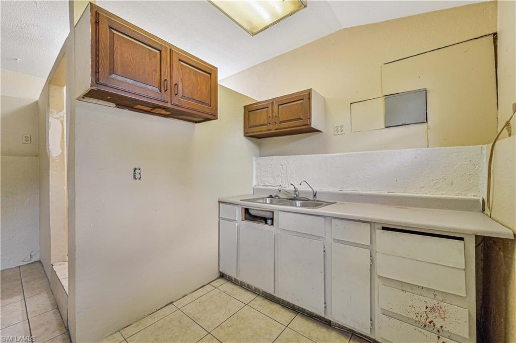 HIGHLANDS ADD TO ALVA - Residential