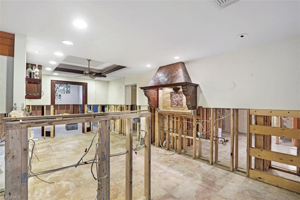 OLDE NAPLES - Residential