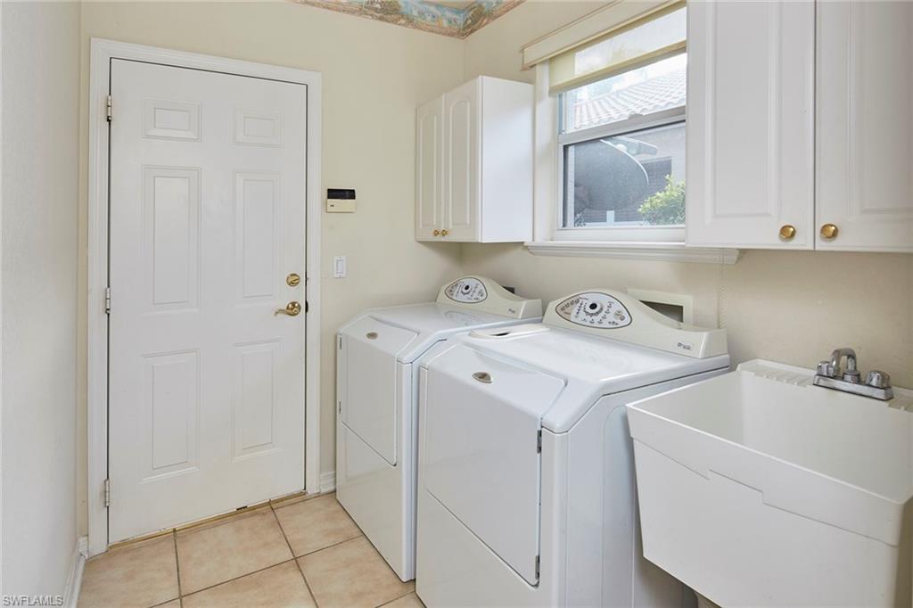 TROON LAKES - Residential