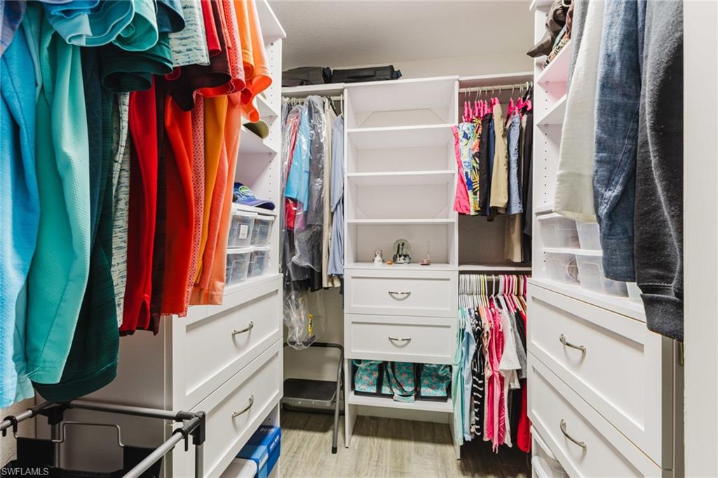 ISLAND PARK WOODLANDS - Residential