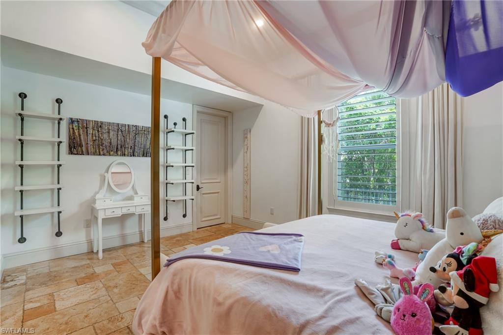 MONTEREY - Residential