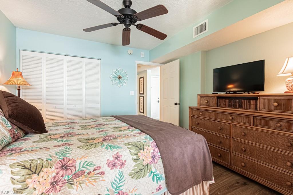 HICKORY BAY WEST - Residential