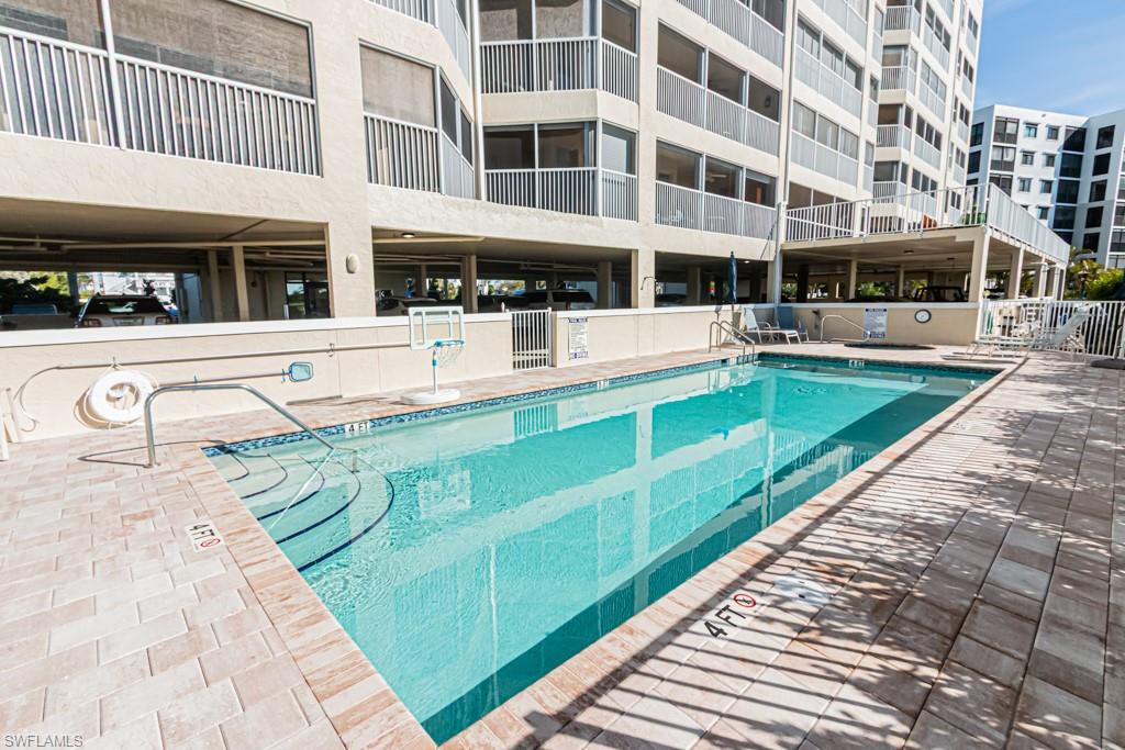 HICKORY BAY WEST - Residential