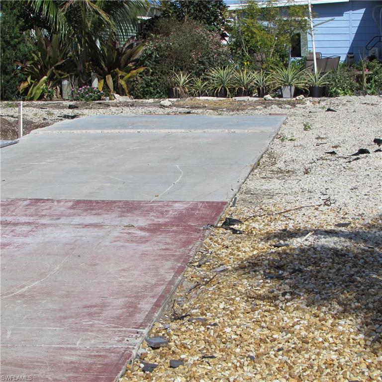 PINE ISLAND COVE - Land