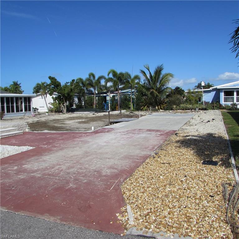 PINE ISLAND COVE - Land