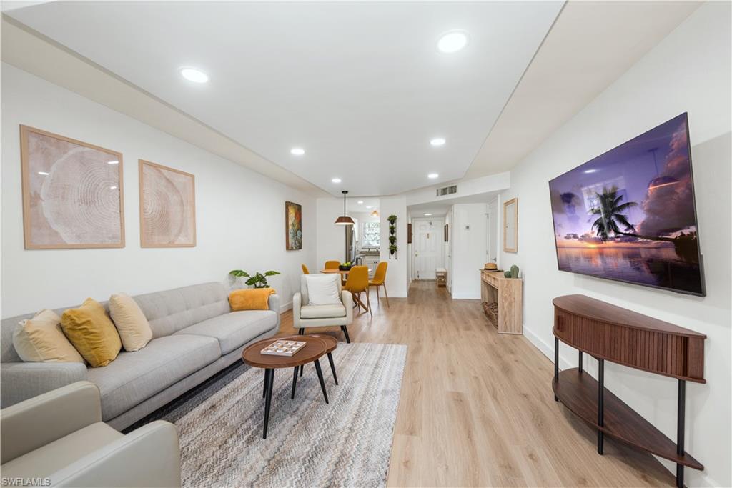 FOREST LAKES GOLF AND TENNIS CLUB - Residential Lease