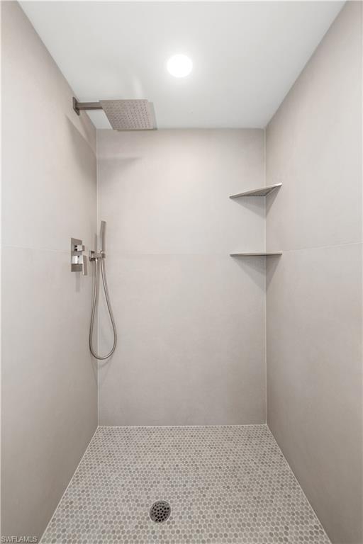 FOREST LAKES GOLF AND TENNIS CLUB - Residential Lease