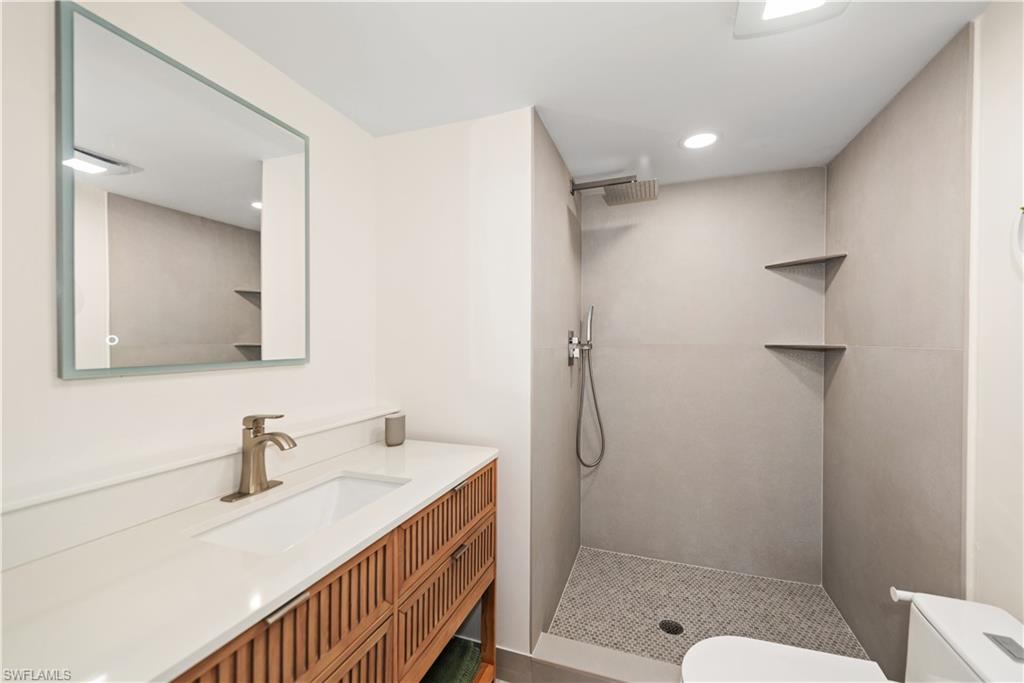 FOREST LAKES GOLF AND TENNIS CLUB - Residential Lease