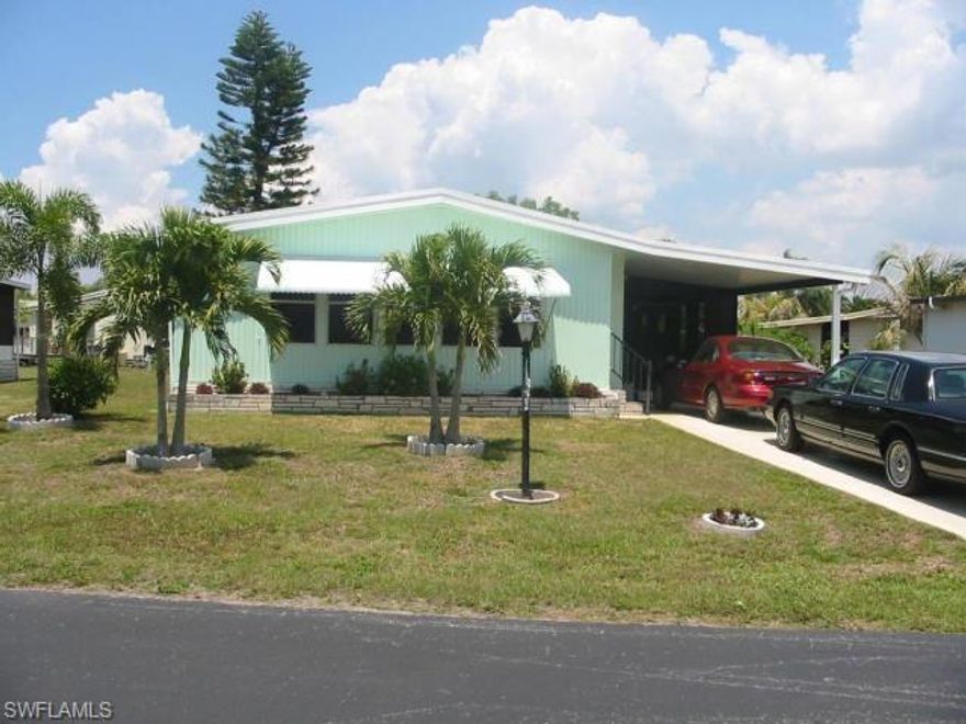 Property has been flooded and has a flood disclosure. Most of the home has been gutted inside and ready for renovating. Property is being sold as is with right to inspect. 
Gulf of Mexico access from the community private boat ramp. Watch dolphins, manatee and great sunsets from this area. Just minutes to the Gulf of Mexico
Call for a private viewing.