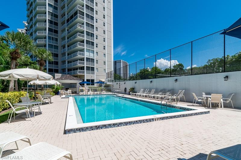 ST TROPEZ - Residential