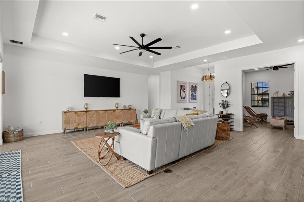 TIMBER CREEK - Residential Lease