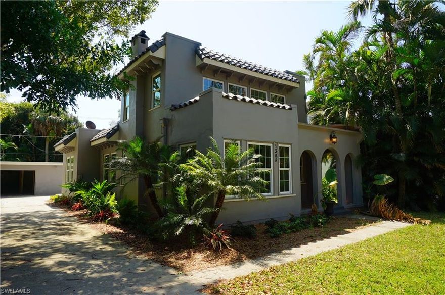 SPANISH STYLE 2 story UPDATED home just 100 feet from the Caloosahatchee River! Nestled in one of Fort Myers most highly sought after neighborhoods surrounded by beautiful homes w/lots of charm & character! This gorgeous home has REAL hardwood flooring THROUGHOUT, a wood burning fireplace, large open rooms, solid core doors & newer double pane windows letting lots of sunlight in EVERYWHERE - IN EVERY ROOM! The master suite features storage nooks, huge walk in closet, private bath w/updated jacuzzi tub, separate shower & dual sinks! Guest rooms have plenty of space to stretch your legs. Kitchen features breakfast bar & recently updated granite counter tops & stainless steel appliances. Kitchen nook is surrounded by french doors overlooking a wood deck & modest back yard - perfect for the furry friends, family gatherings or a neighborhood BBQ! Detached 2 garage with inside laundry room has storage & space for toys! Take a short stroll to the river to watch the sun set or enjoy the peaceful ambiance from your front patio.  All of this is just minutes from downtown river district, shopping, fine dining, airport, white sandy beaches & world class fishing!