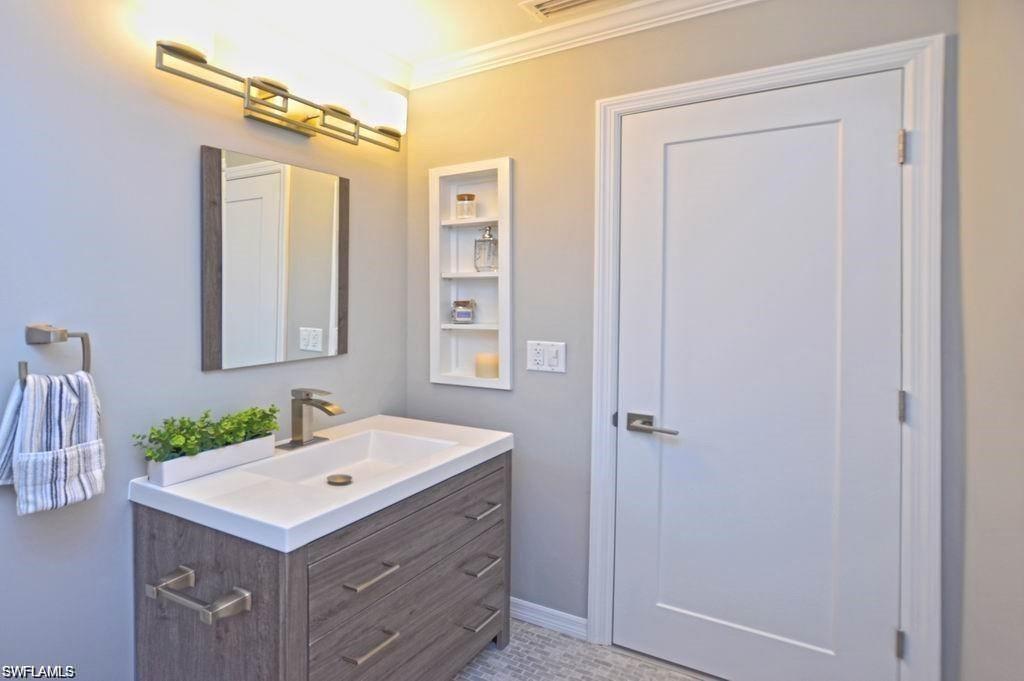 GLADES COUNTRY CLUB - Residential