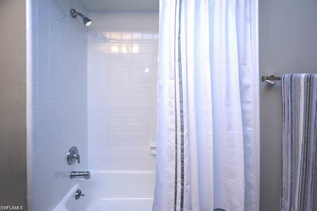 GLADES COUNTRY CLUB - Residential