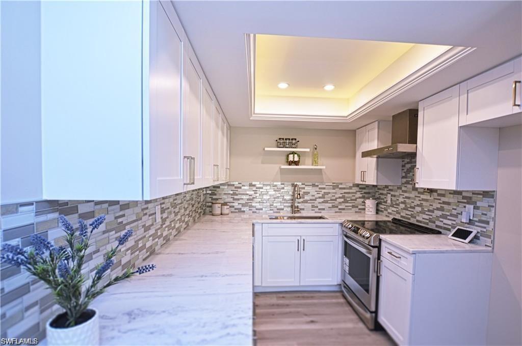 GLADES COUNTRY CLUB - Residential