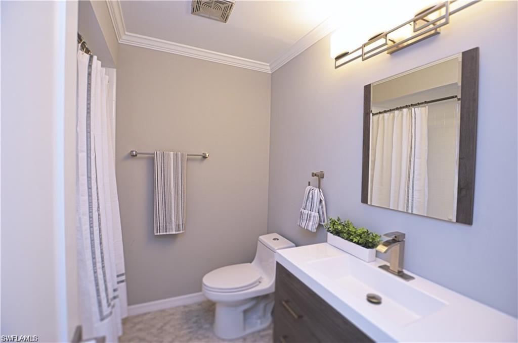 GLADES COUNTRY CLUB - Residential