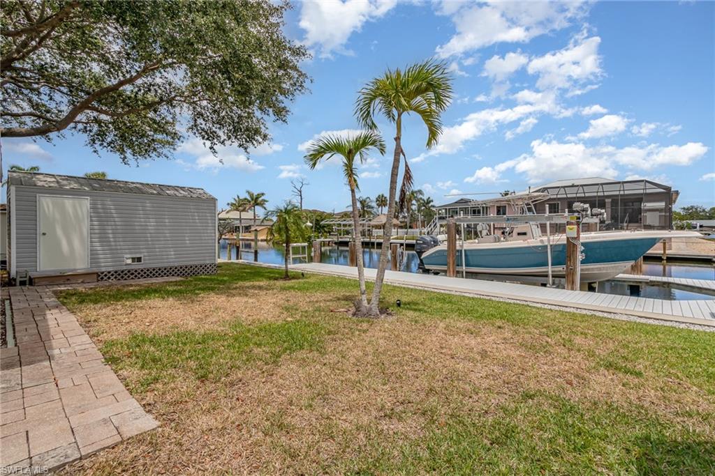 IMPERIAL SHORES - Residential