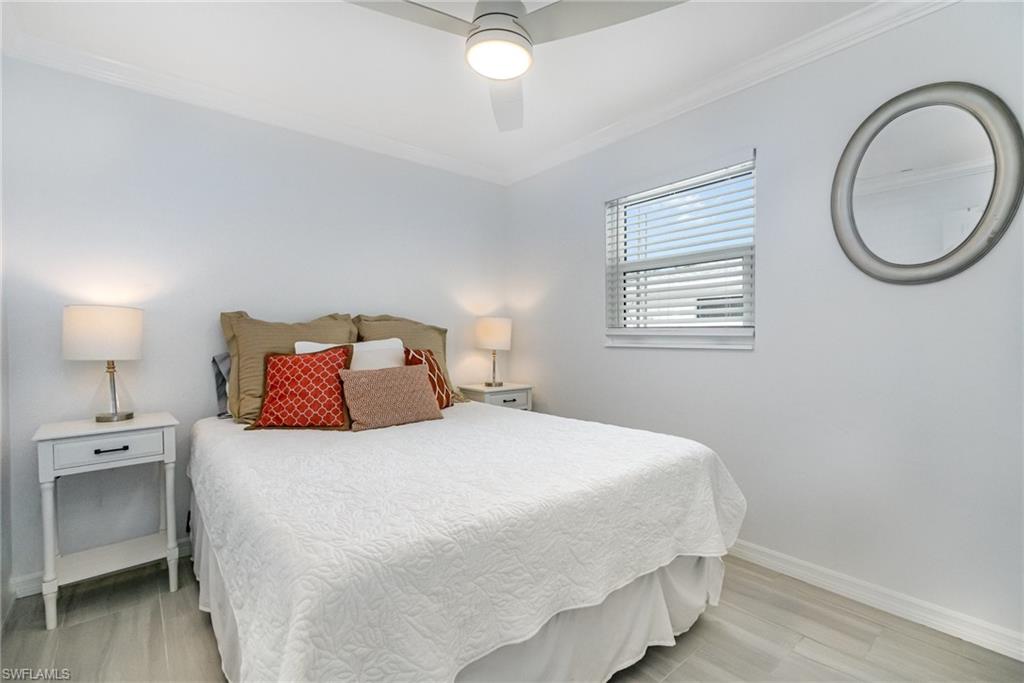 IMPERIAL SHORES - Residential