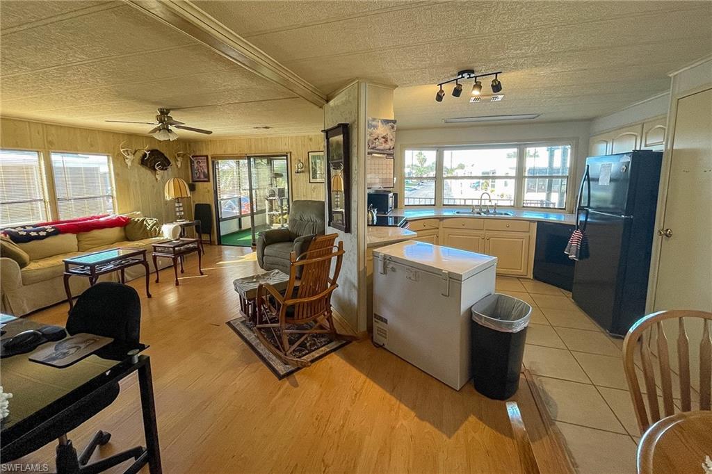 OAK PARK VILLAGE CO-OP INC - Residential