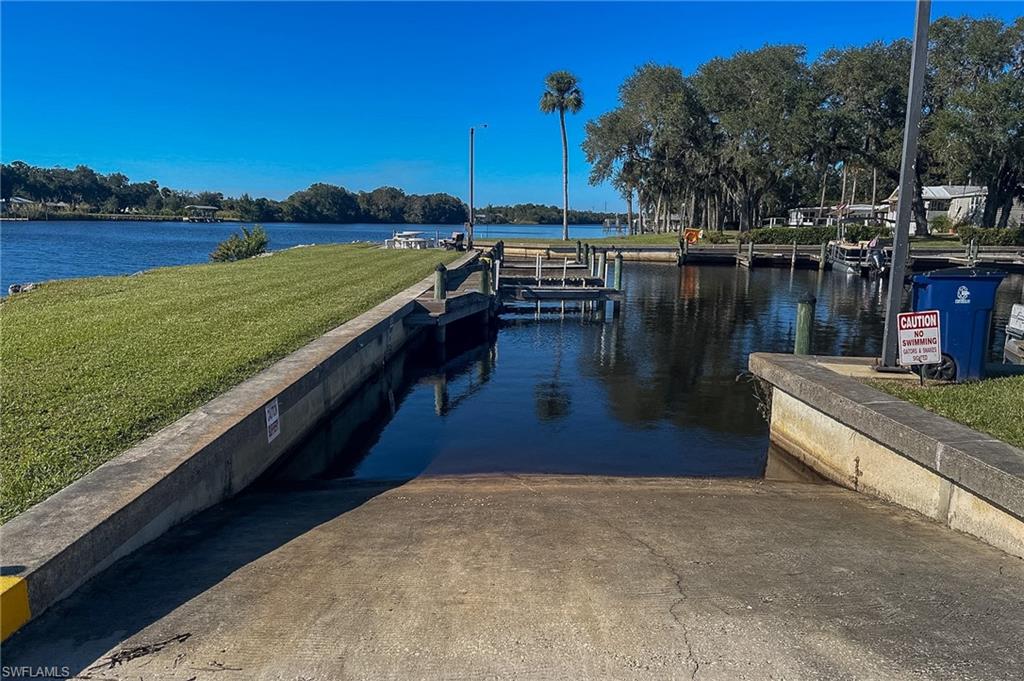 OAK PARK VILLAGE CO-OP INC - Residential