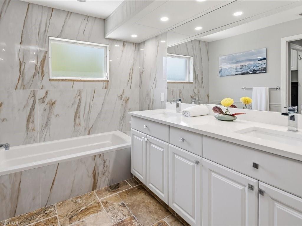 BERKSHIRE LAKES - Residential